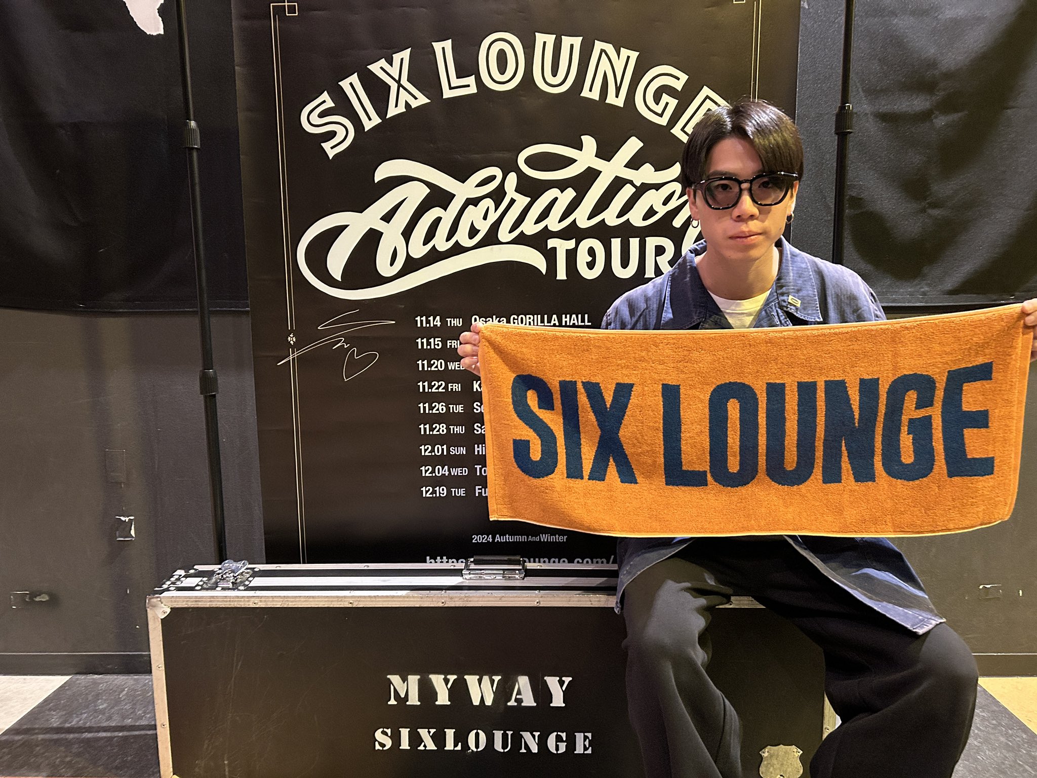 SIX LOUNGE シックスラウンジ　タオル　2018年頃　完売品　グレー SIX LOUNGE ツアータオルの通販 by りりーあんこ｜ラクマ