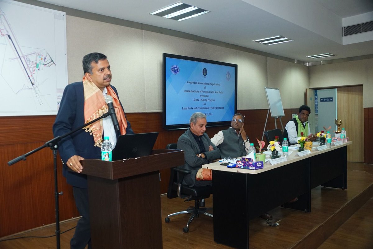IIFCLProjects's tweet image. Mr. Palash Srivastava, CEO, IPL, presided as Chief Guest at the ITEC-LPAI training programme by MEA &amp;amp; IIFT on Nov 18, 2024 in Delhi. Addressing delegates from South Asia &amp;amp; Africa, he highlighted upgrading land trade infrastructure and using tech for seamless logistics #indiatrade