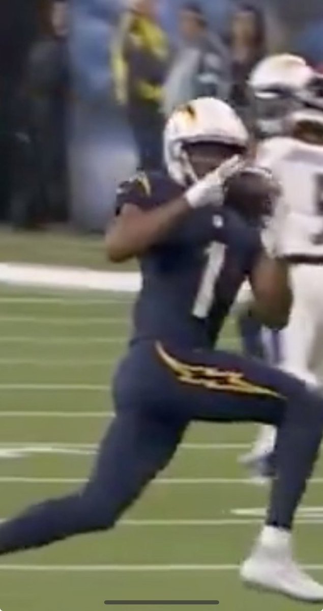 BeforeC's tweet photo. @DanWSports This was not a catch somehow… https://t.co/YFlJs7N7vm