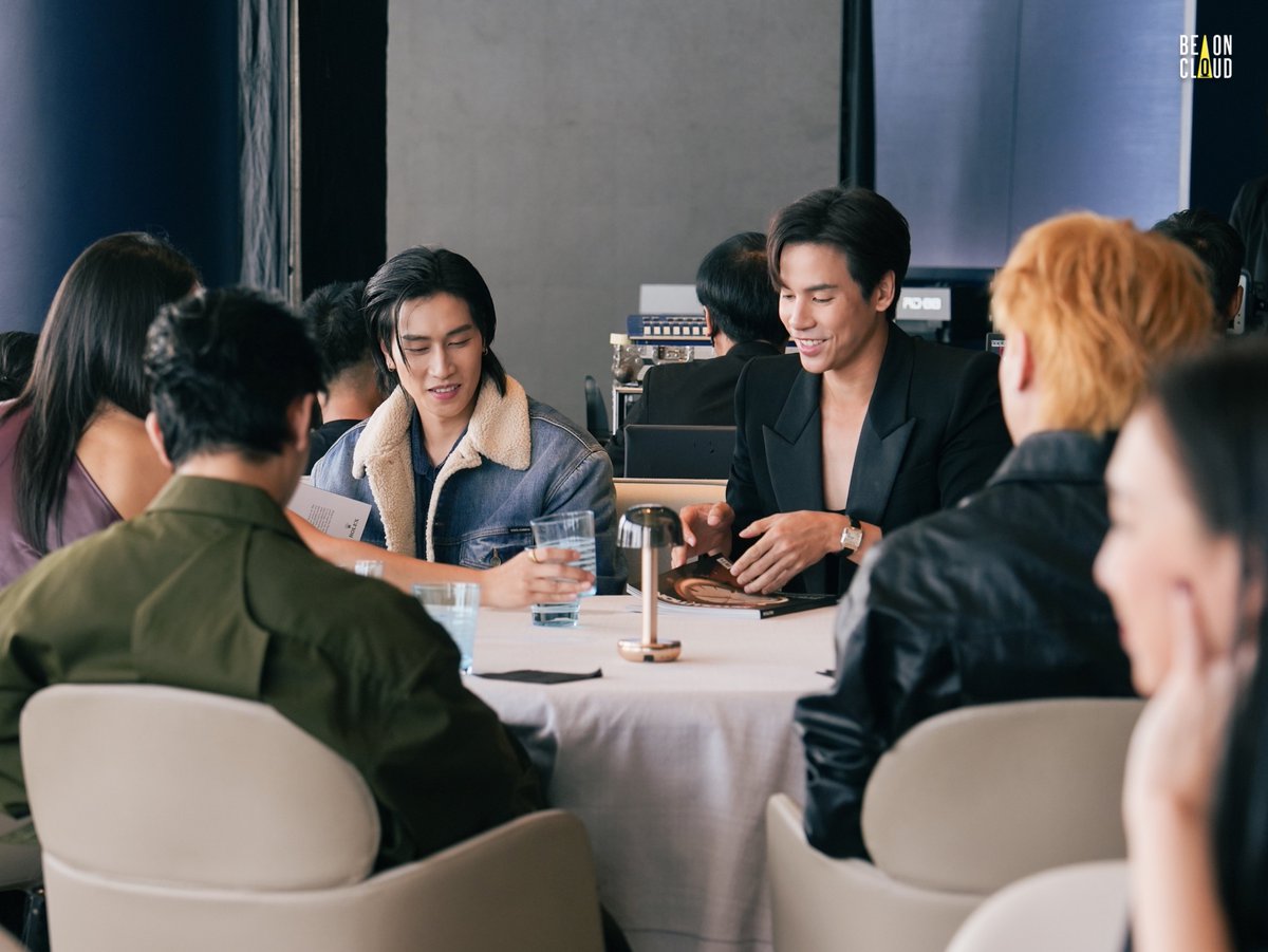 beoncloud_th's tweet photo. ภาพบรรยากาศ เจษ และ ไบเบิ้ล ร่วมงาน Revolution Thailand Launch Event ✨📸
#RevolutionThailandxJesBible
#RevolutionThailand #TimetoTell https://t.co/kO5dERD4FB