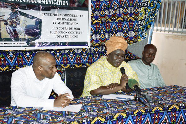 L_ESSOR's tweet photo. #Mali : #Rentrée #académique de l’ #ESJSC : Le Management d’entreprise de média expliqué aux étudiants

La conférence inaugurale proposée à cet effet a été présentée par la promotrice et communicante-manager de l’Agence de communication «Audacity», Mme Fatou Faye...
https://t.co/XZZMnSxU2K