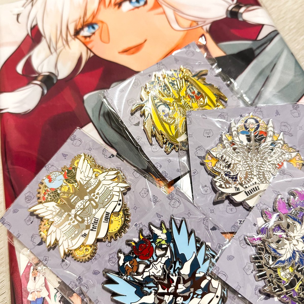 ✨Starting a body pillow or ultimate pins giveaway!✨To enter, all that’s needed is to like and rt this post along with being a follower. Choice of items is any body pillow I have available OR 3 pins of your choice(including FRU when made), more info in next post