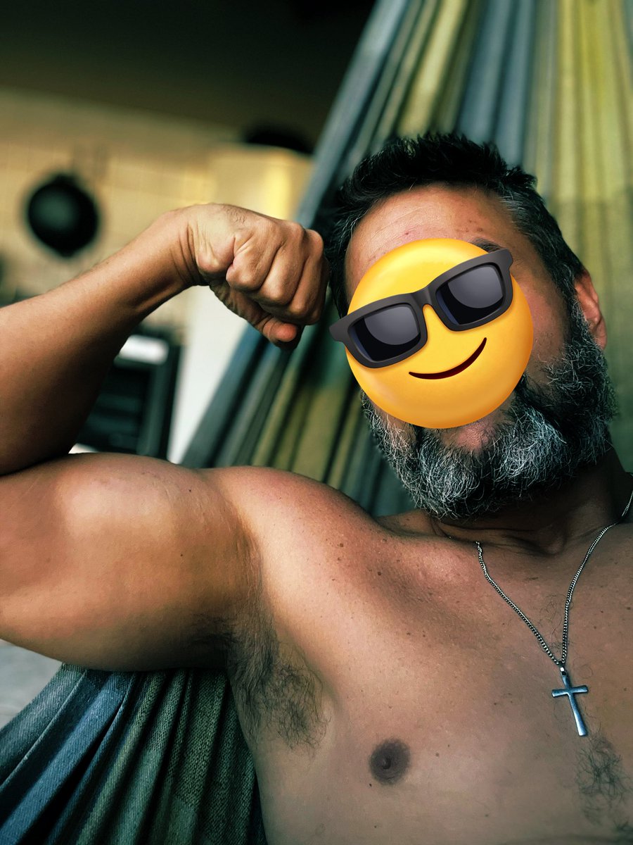 Quem vem cheirar? #uncut #bareback #bare #bb #bbk #bbbh #BarebackBreeding #NoCondom #semcapa #nopelo #leitedentro #leitada #leiteiro #fetiche #sunga #bulge #porranocu #piss #putaria #pegação #dp #sebo #smegma #mijo #suruba #banheirao #gloryhole #cockring #anelpeniano #semcueca