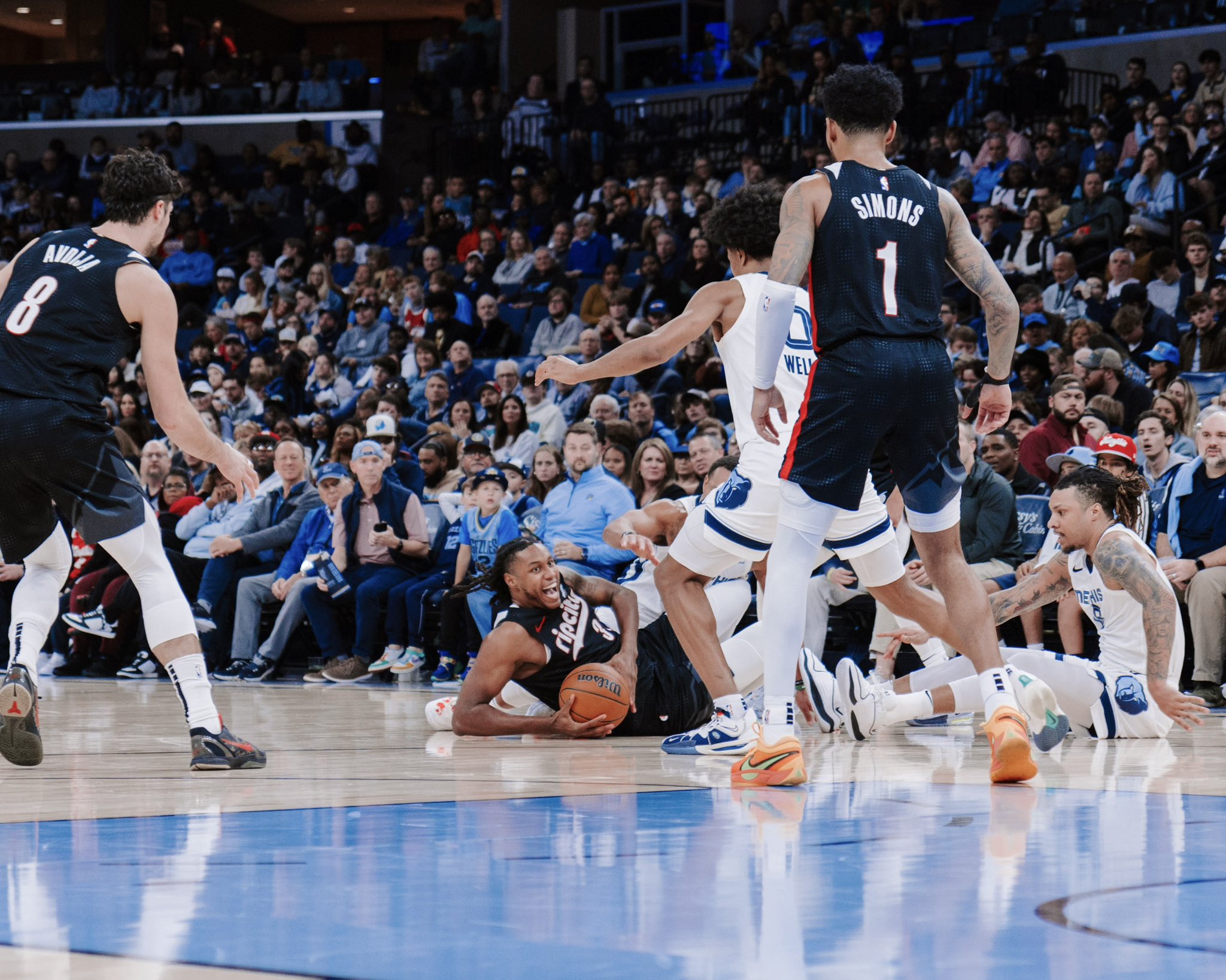 סיקור 9 משחקי שני / עמיחי קטן