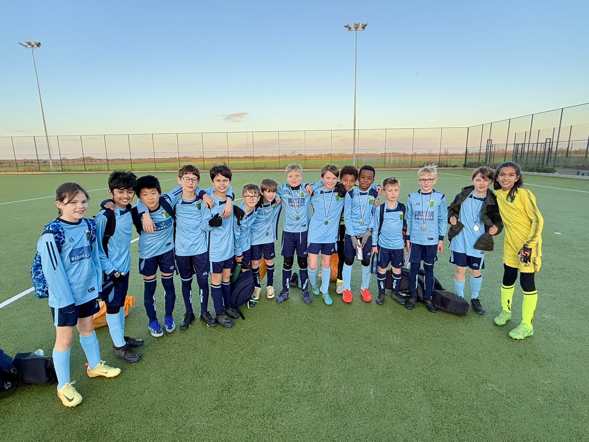 University of Cambridge Primary School (@unicamprimsch) on Twitter photo Congratulations to our Year 5/6 teams who took part in the inaugural South Cambs Cup yesterday, kindly hosted by <a href="/NorthstoweSC/">Northstowe Secondary College</a> 💫
Both finished highly in their groups and played each other in the semi-final, eventually going on to finish runners-up and 4th place respectively ⚽️ Congratulations to our Year 5/6 teams who took part in the inaugural South Cambs Cup yesterday, kindly hosted by <a href="/NorthstoweSC/">Northstowe Secondary College</a> 💫
Both finished highly in their groups and played each other in the semi-final, eventually going on to finish runners-up and 4th place respectively ⚽️