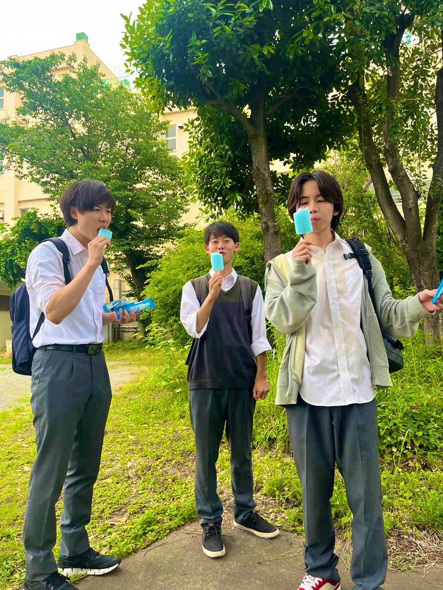 arata_bw's tweet photo. Studio LUNCHBOX「#PiCNIC」
先日、無事に上映イベントが終わりました!ご来場くださった皆様、ありがとうございました!🙌
素敵な作品に関わることができてとても嬉しい😊
#StudioLUNCHBOX
#スタジオランチボックス
#短編映画
#ショートフィルム https://t.co/X7QZLq9V2j