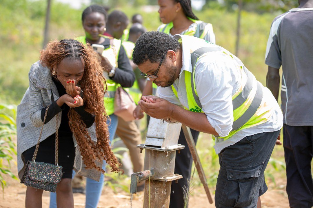 GroUganda's tweet photo. #TuesdayTrivia
Heard about our GRO Fantastic Four development model?
We deploy our #ClimateFinance proceeds to scale traditional charity and social impact projects in food security, WASH, education, skilling & green job creation for #sustainabledevelopment.
#GroWithUs #SDGs https://t.co/f4TAT3KGuu