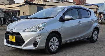 For Sale
Toyota Aqua Hybrid 1.5l
Iri pasilver
Duty fully paid
Clean all round and low mileage 
Suspension bho, sound system ma1
Once in a lifetime opportunity dhiri 🥩 iri itai fast

📍Harare
📱0773909307
Price: $7600