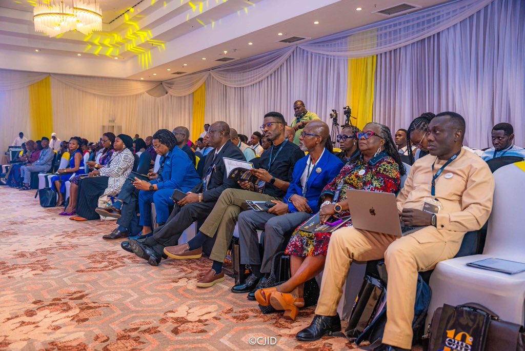 olorunwababs's tweet photo. Yesterday was day 1 of the Media and Development Conference 2024 (#MDC24) by @CJIDAfrica, it was packed with impactful conversations and actionable insights!
From addressing attacks on media and civic space to exploring innovative solutions for food insecurity, mobilizing climate finance, and ensuring inclusive policies in Africa’s green mineral sector, each session spotlighted critical pathways to building a more accountable, equitable, and sustainable society.
With contributions from global dignitaries and thought leaders, we’ve set the tone for transformative dialogue. Excited for the rest of the conference!
#MDC24