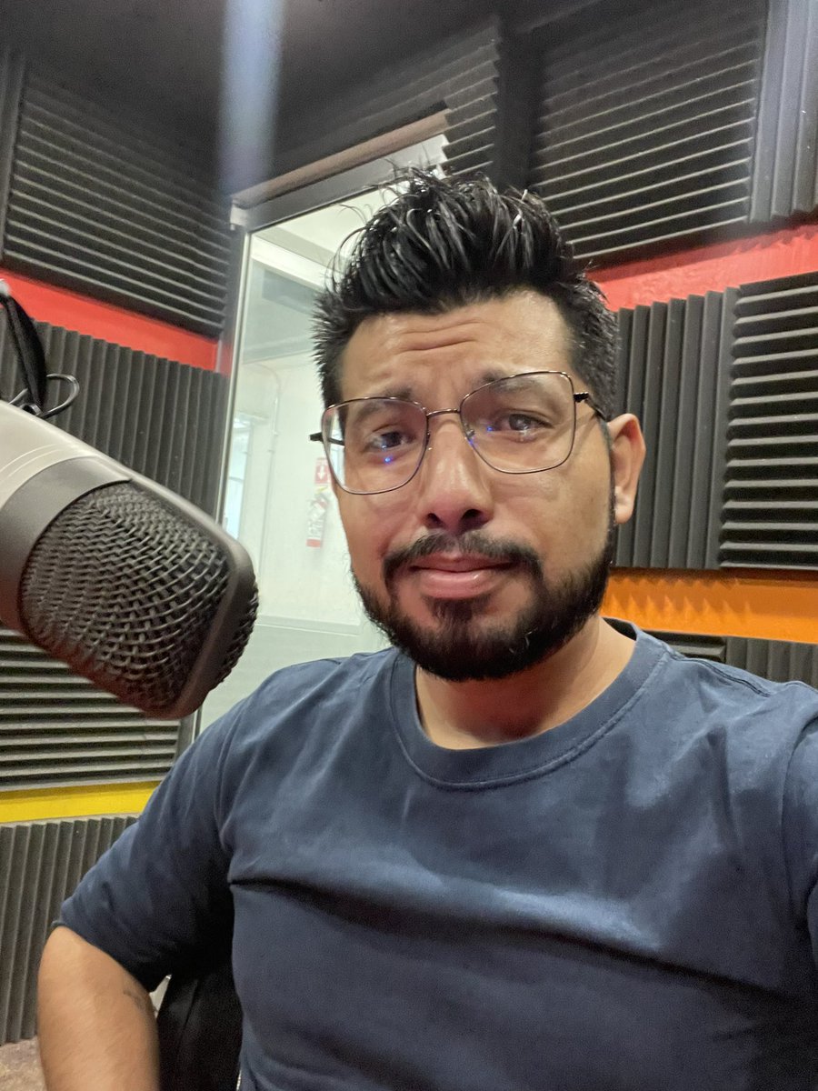 AlbertRivas10's tweet photo. Ya cumplí un año haciendo un programa de radio llamado Focus dentro de las instalaciones de @RadioCuceiFM https://t.co/AFhmYckGqJ