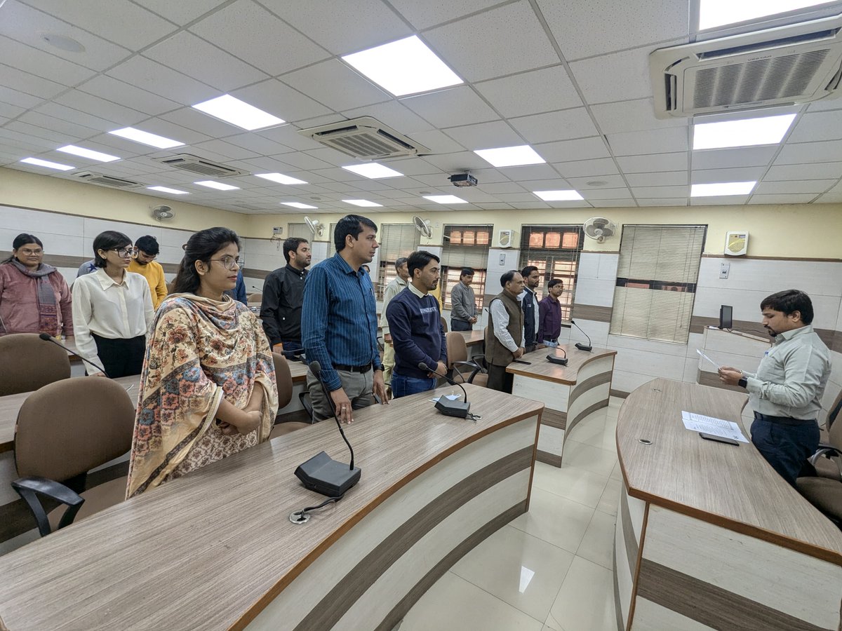 igmrihapur's tweet photo. @igmrihapur  में संविधान दिवस उत्साहपूर्वक मनाया गया। इस अवसर पर संविधान की प्रस्तावना का वाचन किया गया तथा मौलिक अधिकारों और कर्तव्यों पर विचार-विमर्श हुआ। आइए, संविधान के आदर्शों को अपने जीवन में अपनाएं। 
#ConstitutionDay #IGMRI

@fooddeptgoi @IgmriHyderabad https://t.co/OpJbk65vDx
