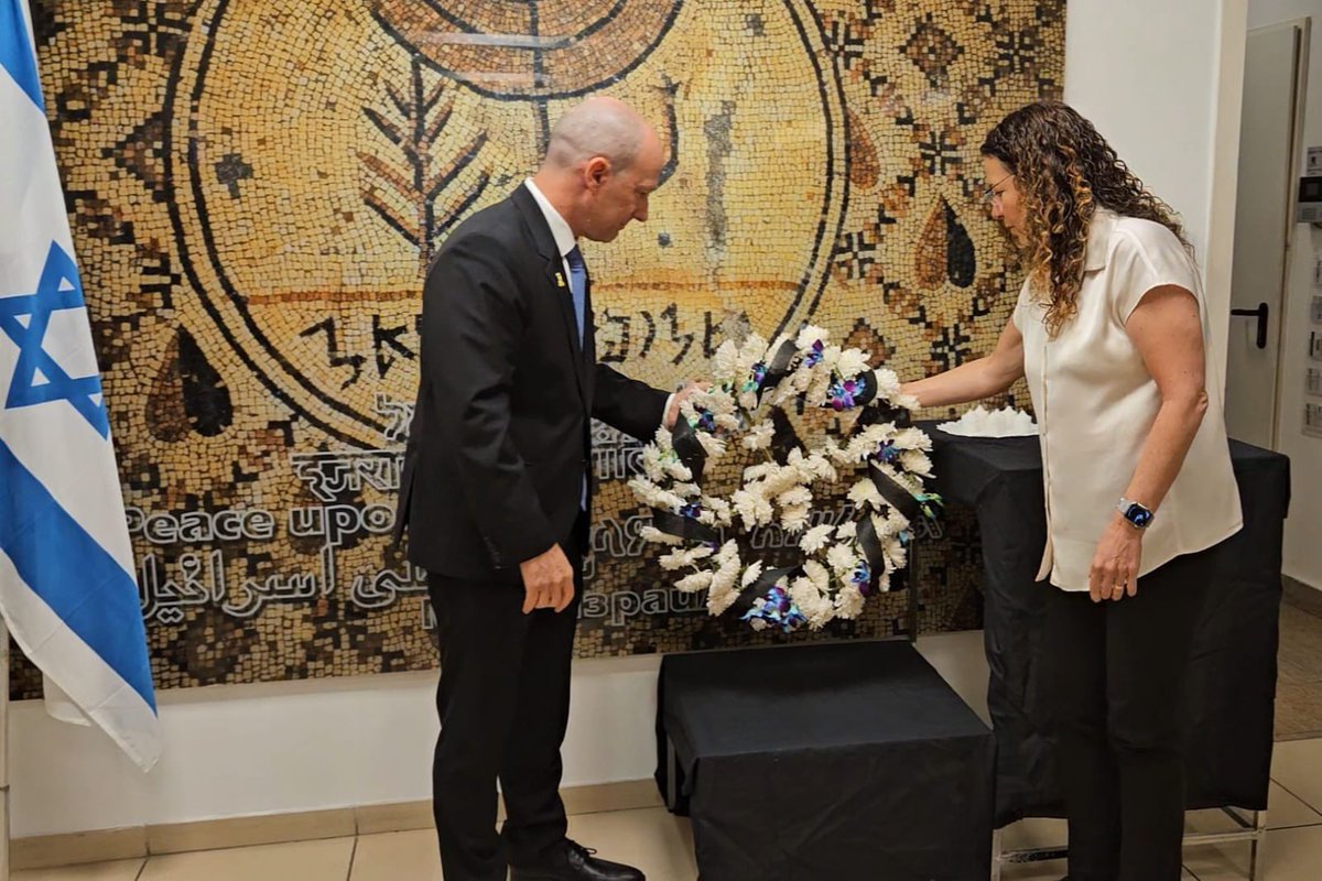 ReuvenAzar's tweet photo. 16 years to the horrific 26/11 #Mumbaiattacks 
we held a commemoration ceremony at 🇮🇱 embassy  @IsraelinIndia to remember almost 200 murdered and more than 300 wounded by 10 Lashkar-e -Taiba terrorists. 
One of the most tragic stories then was the attack against the Chabad Center and the massacre of Rabbi Holtzberg and his pregnant wife. 
Antisemitic terrorist attacks against Chabad, a peaceful Jewish outreach organization continue. The abduction and murder of Rabbi Zvi Kogan in the UAE happened only last week.
We must and we will remain strong & united in the fight against terrorism.🇮🇱🤝🇮🇳
