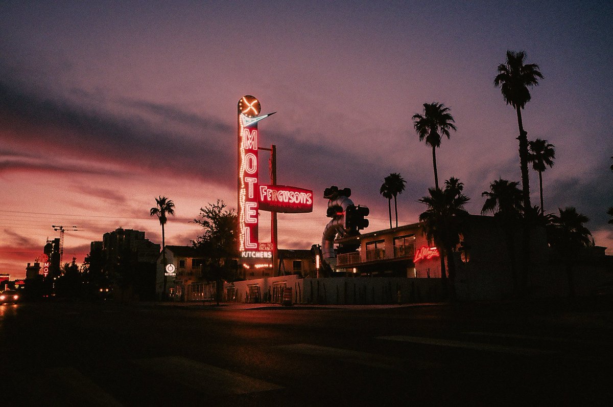 marvinj_lee's tweet photo. Las Vegas on 35mm film https://t.co/OH9ygcX9ri