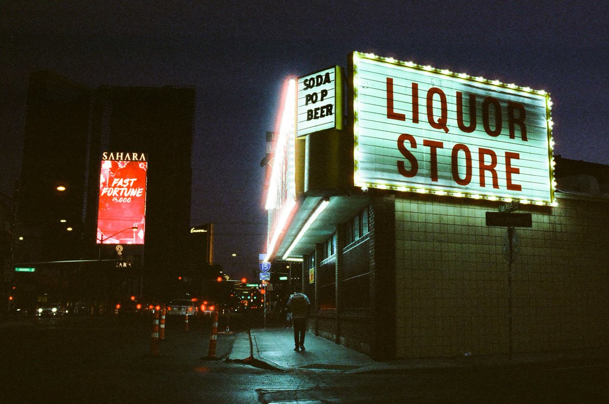 marvinj_lee's tweet photo. Las Vegas on 35mm film https://t.co/OH9ygcX9ri