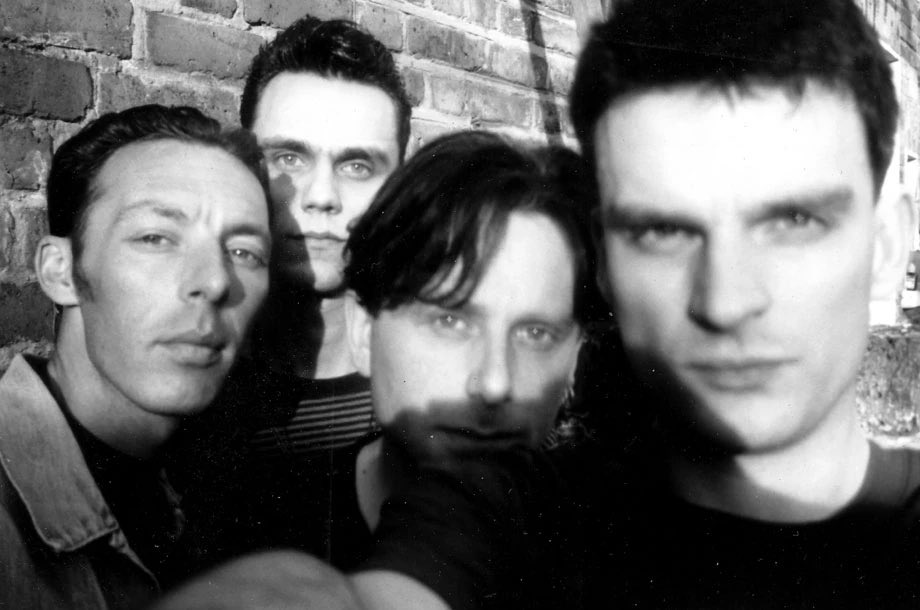 This week’s Lost Love —&gt; <a href="/BOBindieband/">BOB</a> 
Their singer Richard is with me <a href="/BBC6Music/">BBC Radio 6 Music</a>