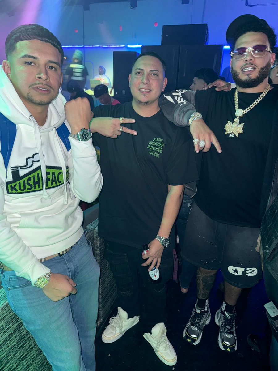 It ain’t touchdown yet , but the pack already sold 💨 <a href="/fastmoneydevo/">Fast Money Devo</a>