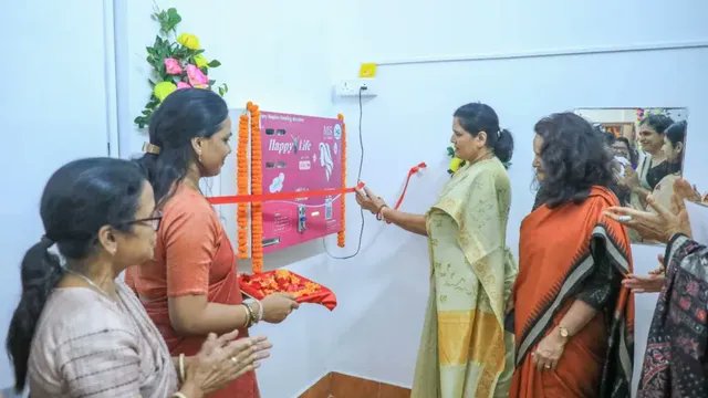 HostelVending's tweet photo. El gobierno indio de Odisha instala máquinas vending de higiene femenina en los workplace
https://t.co/r2FeWNnbjp
#DistribuciónAutomática #workplace #higiene #vending #higienefemenina #innovación #India #gobiernoIndio #internacional #compresas #máquinas #expendedoras #oficinas https://t.co/XhIFjyzTdf