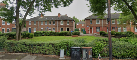 Its Tremendous Tuesday, and this PM sees a TPO and an  Neighbourhood Co-ordinator with residents from the Charterhouse Area conducting a quick consultation on the plans for a pocket park in New George Street.  <a href="/TPASGill/">TPASGill</a> <a href="/HCCWest/">West Hull Area Committee</a>