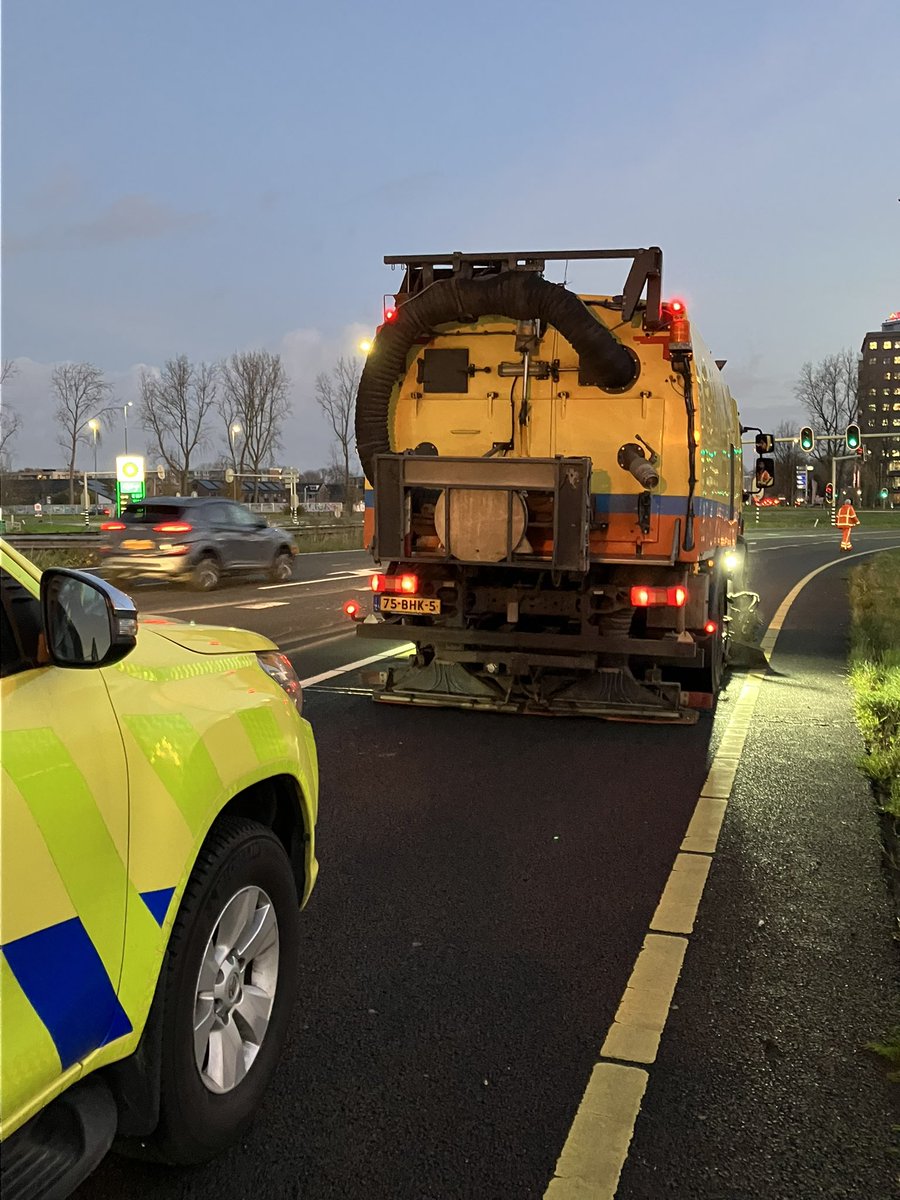 Weginspecteur Esther tweet media