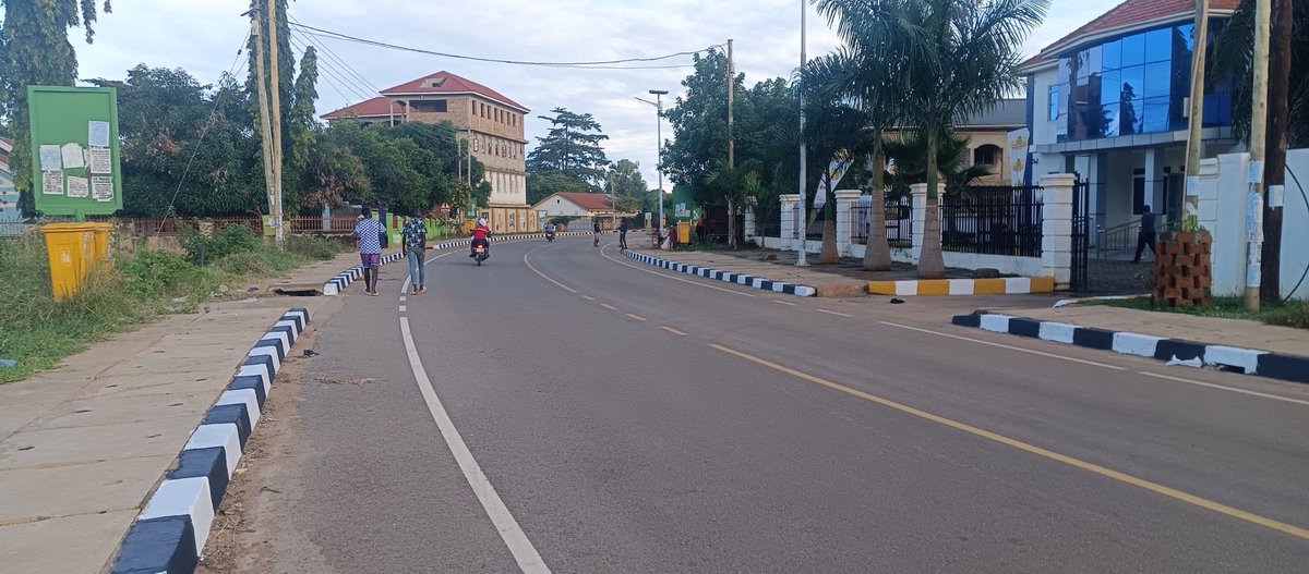 mukulaa's tweet photo. The keep SOROTI CITY CLEAN narrative is going to be a long term project to be undertaken every last Saturday of every month concurrently  with #GOGREEN soroti …we will plant hundreds of trees 🌲 every month with the support of many corporates and individual volunteers #supportus https://t.co/m4v0g4NKhD