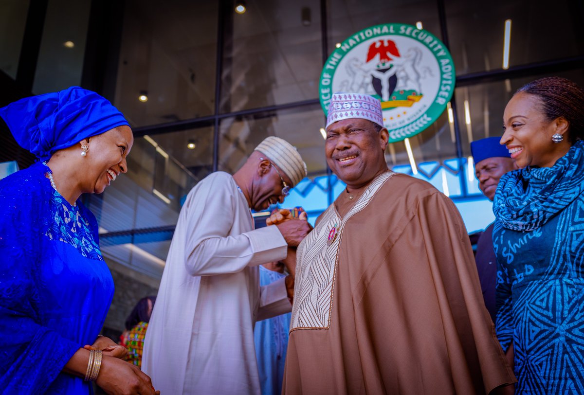 Standing in the right place at the right time. from the left-right is my principal/Boss <a href="/hadizabalausman/">Hadiza Bala Usman</a>, with the Former SGF Boss mustapha and the Present SGF Sen, George <a href="/SGFAkume/">Senator Dr. George Akume</a>, and the newly designated Hon. Minister for trade and investment Dr. <a href="/joduwole/">Dr Jumoke Oduwole</a>,