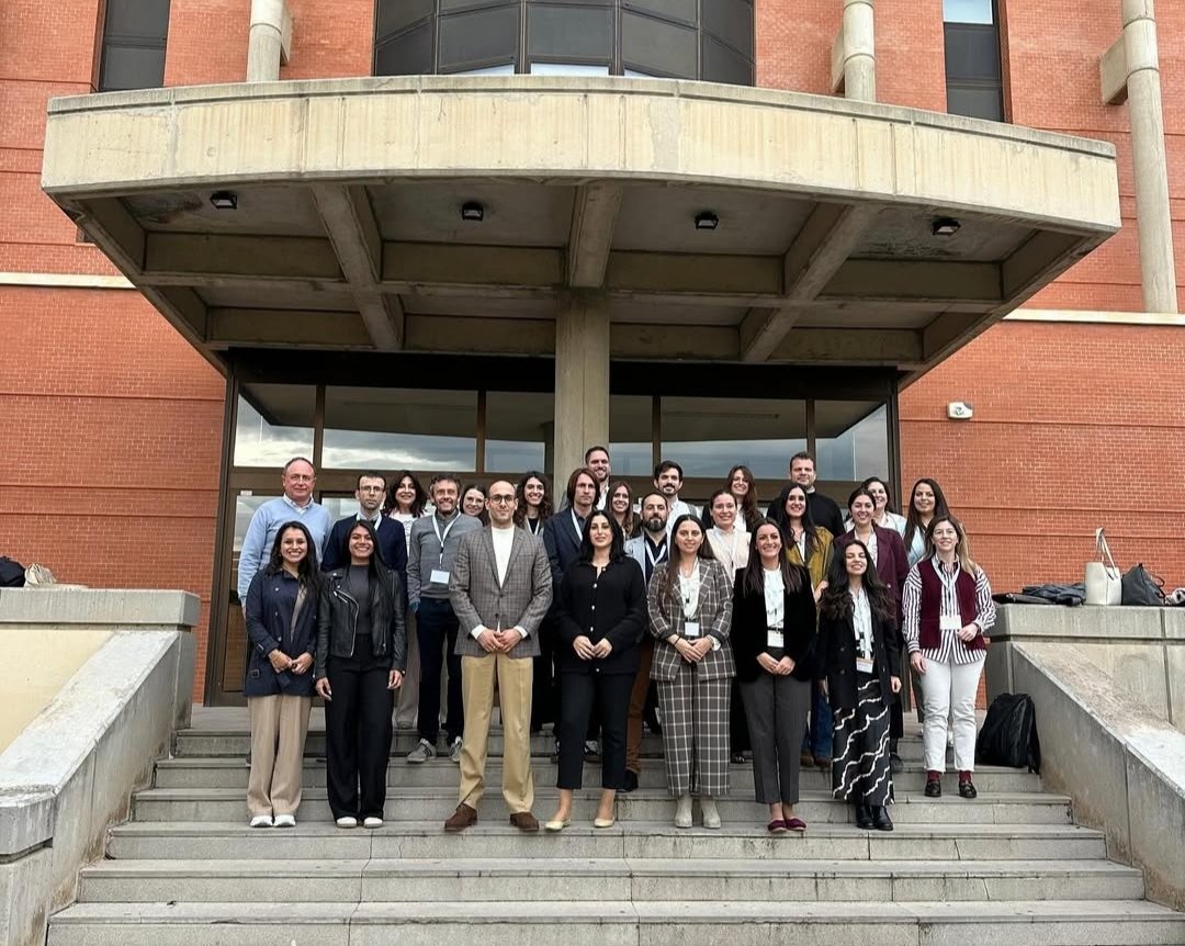 En el congreso <a href="/ajicede/">AJICEDE</a> presentando el trabajo "Estudio longitudinal del uso de los dispositivos digitales en el aula"
Gracias <a href="/GemaAM5/">Gema Albort-Morant</a> por la invitación y la excelente organización.
#InnovacionEducativa  #digitalización #edtech