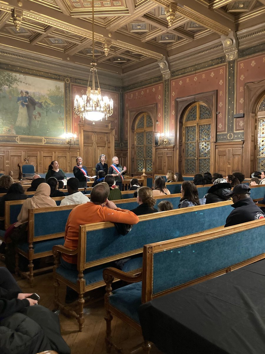 Remise du DNB à la Mairie du 14e ! Félicitations aux élèves !