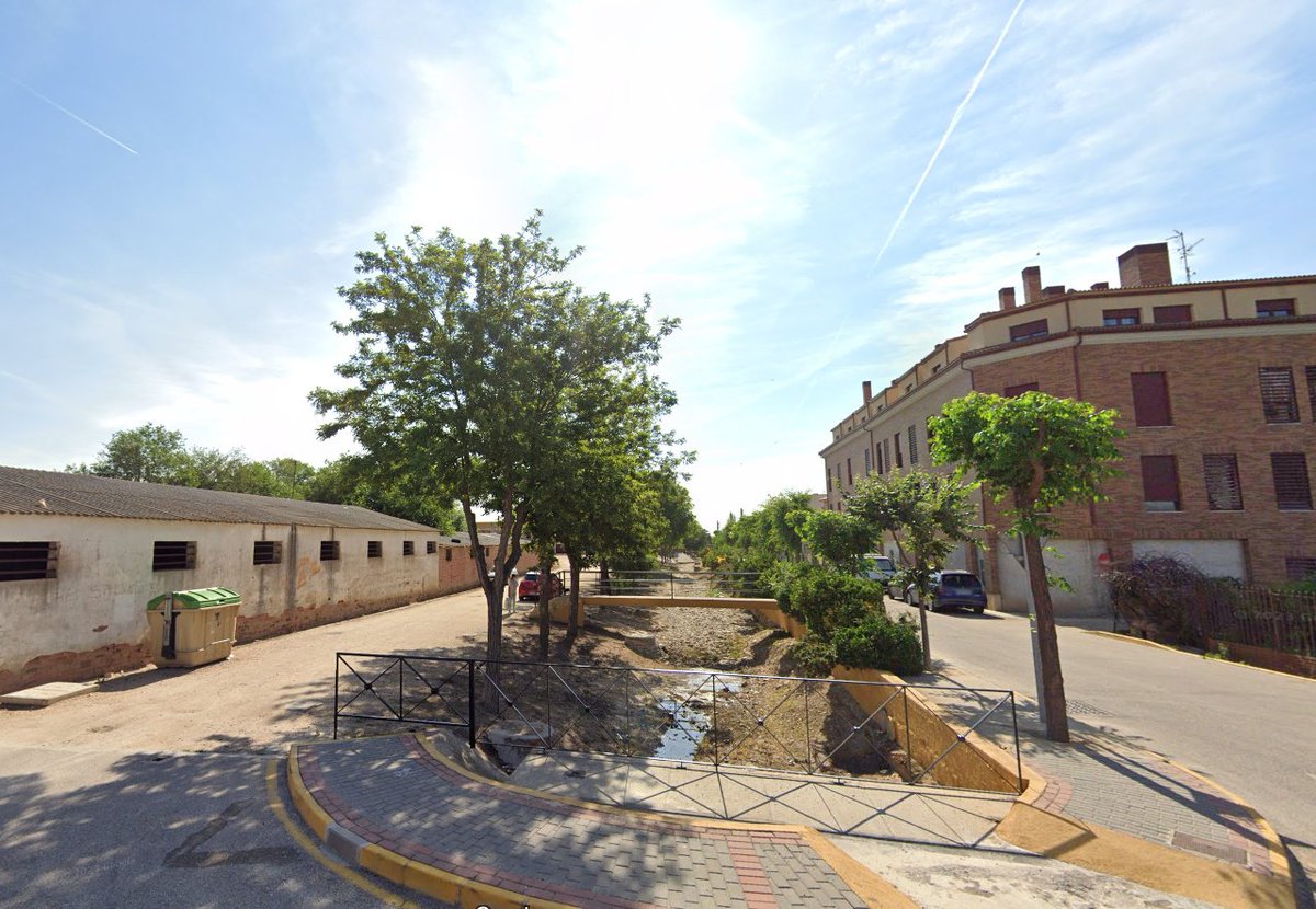 👉Naturalizar y dar más espacio a los cursos urbanos, evitando futuros desarrollos en sus proximidades y reubicando las construcciones en situación de riesgo

Las construcciones en las llanuras de inundación son vulnerables ante episodios tan extremos como los vividos en las DANA