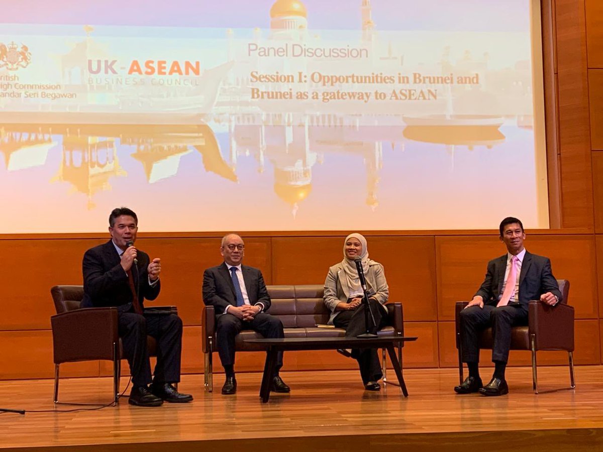 UKinBrunei's tweet photo. A special day as we hosted the #UKBruneiBusinessForum!
 
Together with Bruneian stakeholders and UK companies, we look forward to new opportunities and strengthened ties! 

#UKinBrunei  #UKBrunei #Brunei #UKBruneiTradeMission #Trade #TradeMission https://t.co/VHUViteyJS