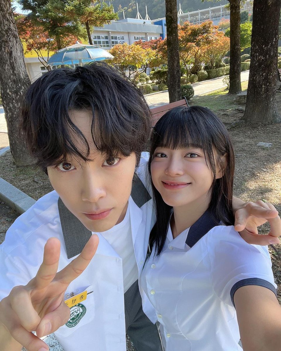 kdrama_menfess's tweet photo. •KDM• 🔥 BREWING LOVE 🔥

JUJU COUPLE MAKIN GEMES AJA DAN TERNYATA MEREKA SATU SEKOLAH?? GEMEY BGT TAU GA😭😭😭😭😭 MLM INI EP 8!!
https://t.co/PRxwS0niZB