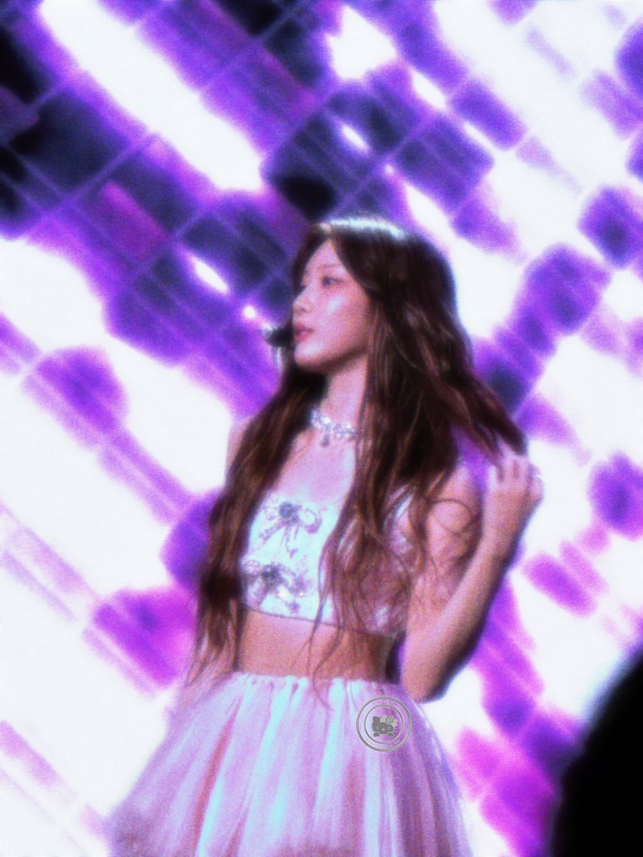 金定恩KimLip_Mellifluous tweet media