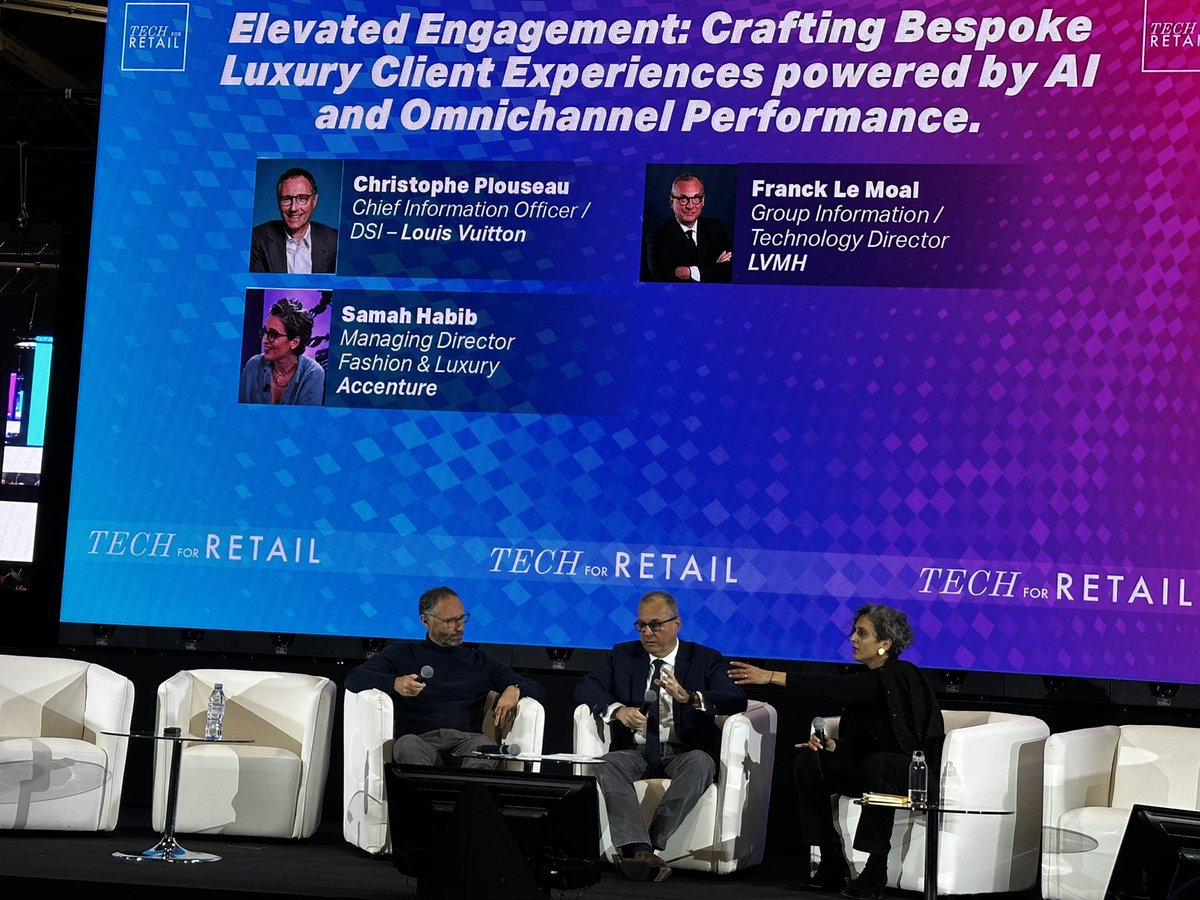 #luxe ✨et innovation #LVMH Quelles sont Les top priorités de l'industrie du luxe ? 

•L'expérience avt, pdt , après
•Sales advisor au coeur de l'expérience 
•Drive to store , stratégie sur la boutique qui reprend un rôle central 

Quiet tech , LVMH n'est pas une société de