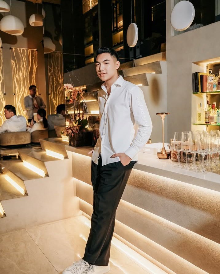 Ang expensive mo D!! Soo pogi!!🥰✨

#DARREN <a href="/Espanto2001/">Darren</a> 

📷 Ms.Rhei