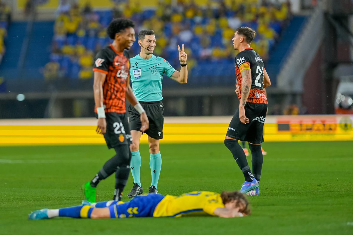 🔥Arrancamos #LaTribu:

🫠<a href="/christian_stn/">Christian Santana</a>
😍<a href="/Barbara__Prieto/">Bárbara Prieto</a>
🎢<a href="/pacovenegas_/">Paco Venegas</a>
🥹Ana Cabello

💬 Whatsapp: 626 65 71 49
📻 88.2 / 98.3 (SUR) / 104.5 (LZN)
💻 radiomarcagrancanaria.com
📲 App para Android y iPhone