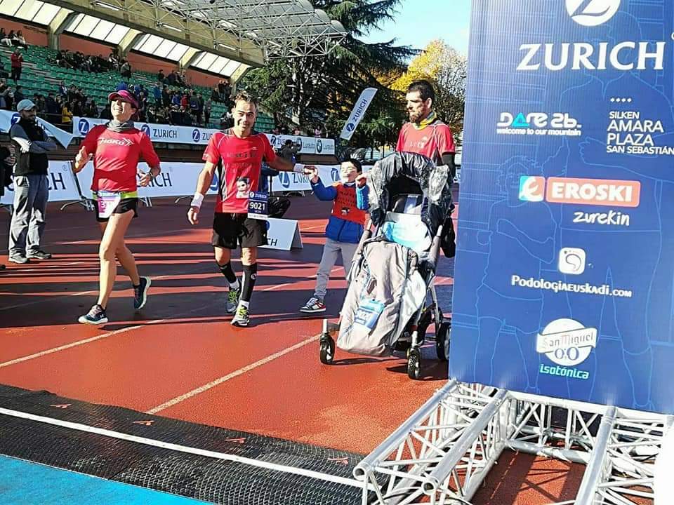 AurreraM's tweet photo. Recuerdos del 26 noviembre 2017 está fue nuestra primera maraton ,zurich maraton donostia https://t.co/nBYklSqdBq