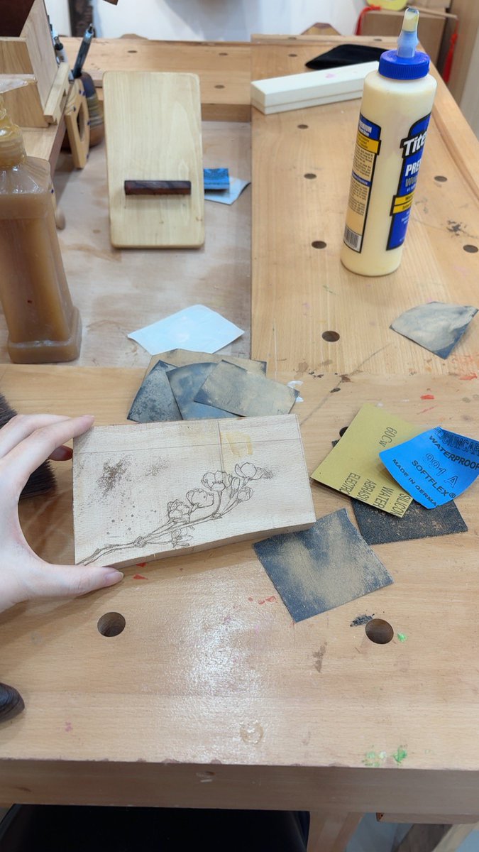 搞个工具要好多时间精力诶！
亲手做东西，不多
一旦喜欢，心就停不住
期待你有一天，高举着刑具
以最卑微的姿态
向我祈求允许你上交一切权柄
我就应你这一世不弃
Sp
#女S #女王 #绝世樱雪