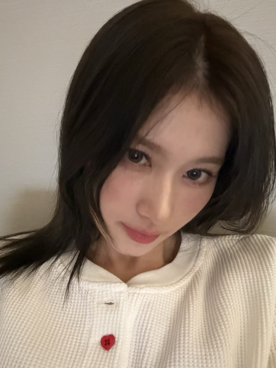 SANABESTGlRL's tweet photo. sana 💭 https://t.co/k7aFGRDtOD