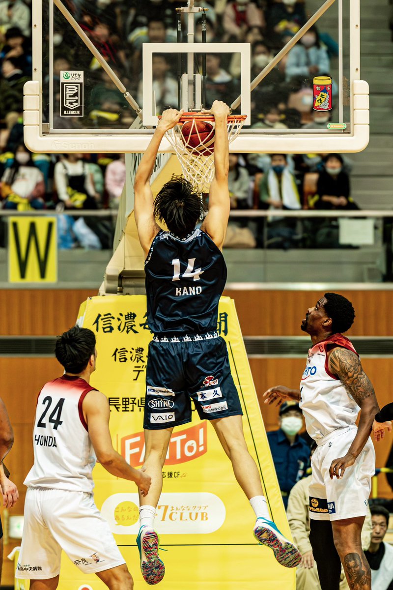 今回はわずかな時間でしたが、
またまたダンクが見れてラッキーでした。
#信州ブレイブウォリアーズ