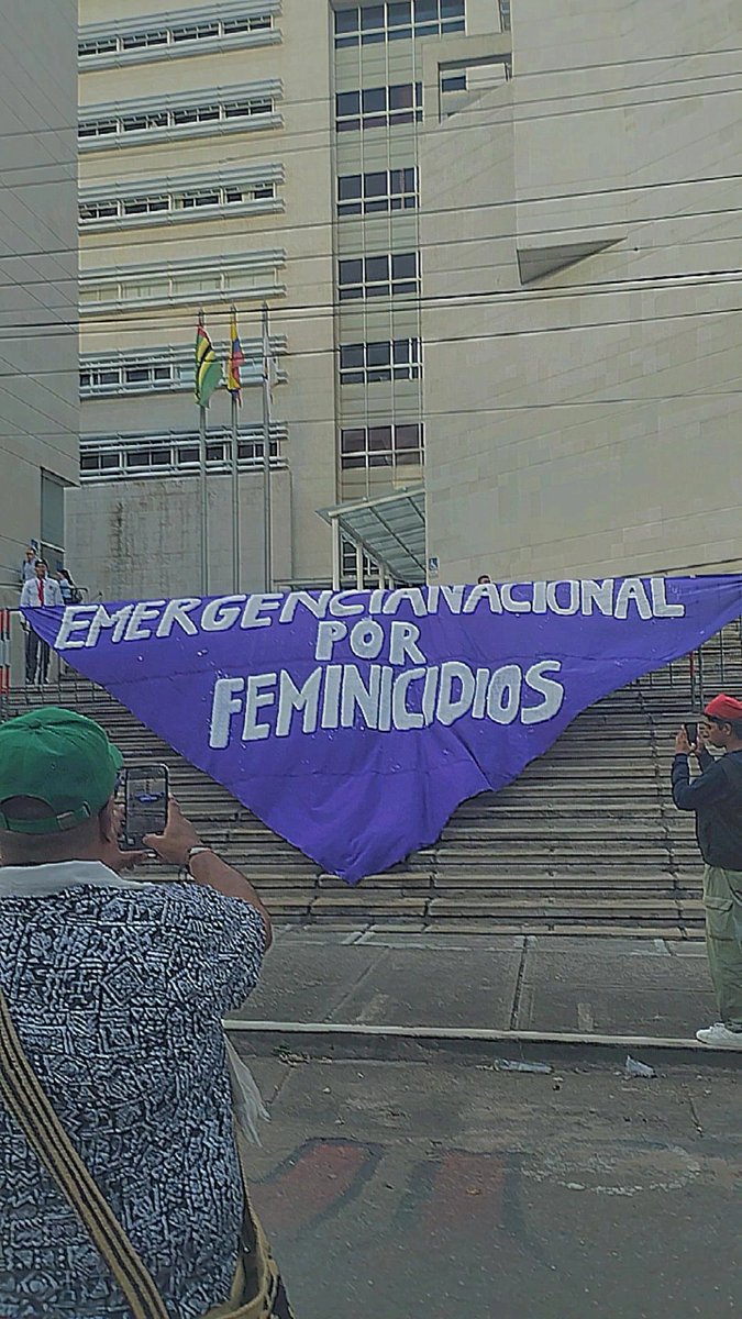 danbbooks's tweet photo. #25N #Feminism #Feminismo https://t.co/XB0r6ivXqQ