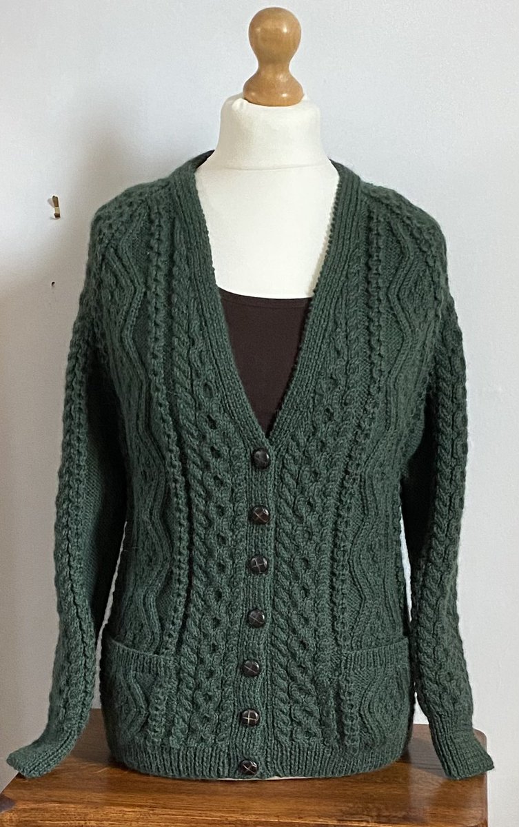 ScotKnitter's tweet photo. https://t.co/PsAPnHqGqO
Custom Order wool with alpaca blend cardigan completed and off to England tomorrow
#CraftBizParty #firstmaster #MHHSBD https://t.co/Ynq8IH4tUv