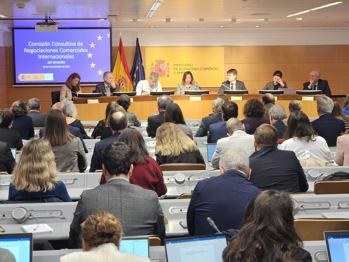 28º Comisión Consultiva de Negociaciones Comerciales Internacionales.

👉La <a href="/SE_Comercio/">Secretaría de Estado de Comercio</a> se reúne con asociaciones sectoriales y empresariales para informar sobre novedades en la política comercial 🇪🇺 y las relaciones comerciales bilaterales con socios estratégicos como 🇨🇳 y 🇺🇸.