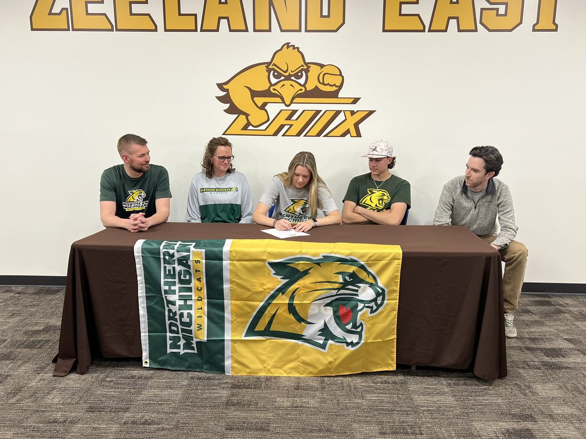 zechixgbb's tweet photo. Congratulations to our very own @EmilyWiere34031 on her signing to play basketball at Northern Michigan University! #GoChix https://t.co/KTvuH3d2uP