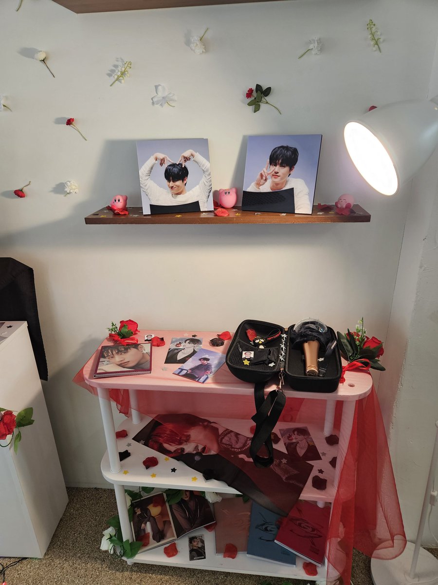 ATEEZ10240810's tweet photo. 이쁜 우영이부터 분위기 있는 우영이까지 다 있는 곳이였어요!!
향초랑 꽃중에 전 향초를 샀는데 인단 향초도 이쁘고 결제 금액이 기부금으로 간다는 말에 의미 가득한 카페였어요🖤
이쁜 우영이 카페 열어주셔서 감사합니다🖤
우영이 생축하해🖤🐈‍⬛🖤

#멈추지_마_그거면_돼 
#いつまででも君のそばに https://t.co/IY1KBEkIGO