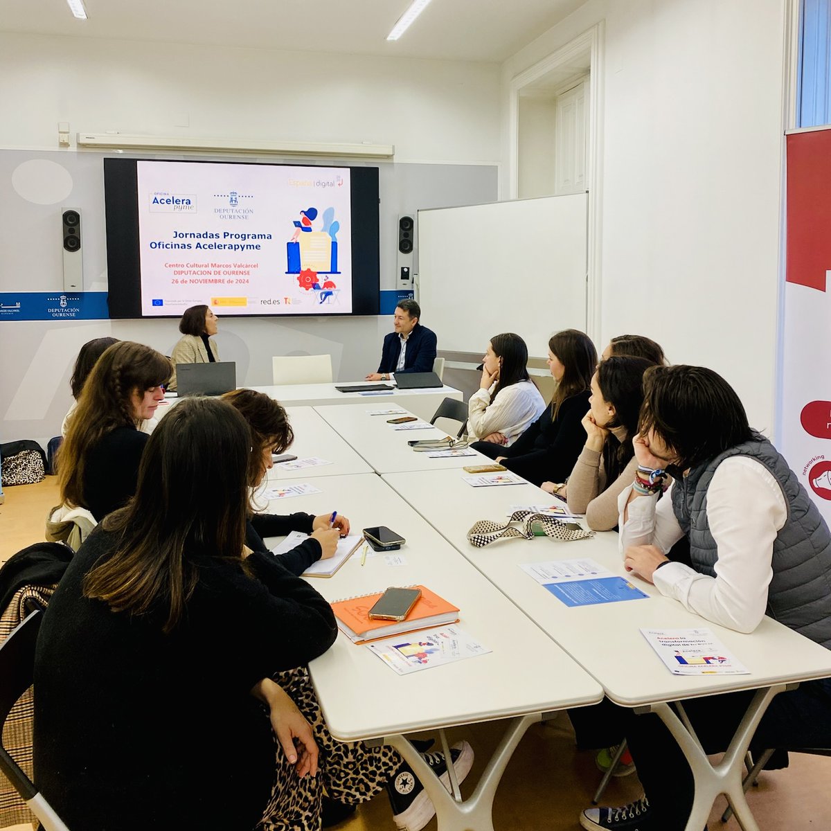 AJEOurense's tweet photo. No almorzo-taller de hoxe aprendimos a transformar os nosos negocios grazas ás ferramentas do Kit Dixital. 
Grazas aos asistentes, ao Polo de Emprendemento e á oficina Acelera Pyme da @DeputacionOU!

@GaliciaVirtual 
#EmpresasOurense #KitDixital #NetworkingOurense #Emprendemento https://t.co/IRuFOBdIRJ