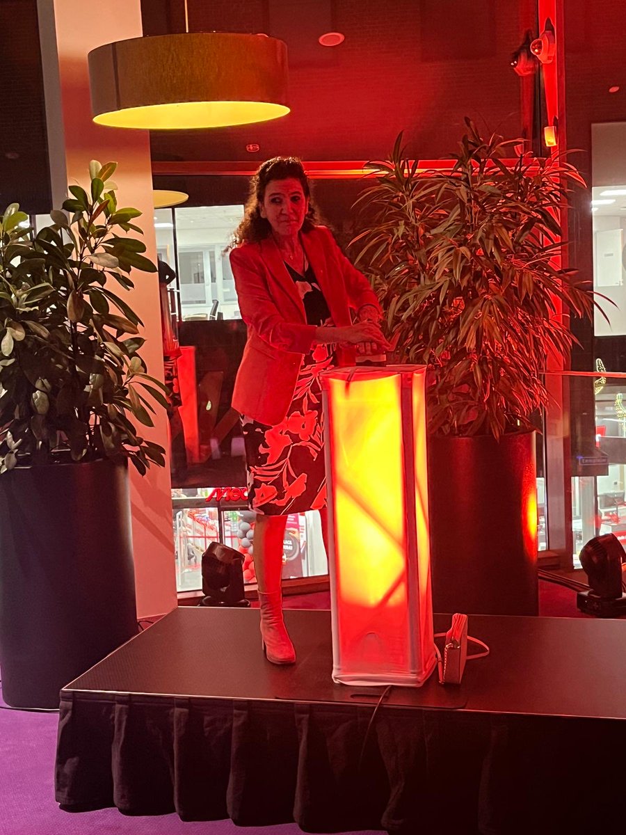 Sieta Koet-Minis (@sietakoet) on Twitter photo Fantastische opening Campagne #OrangeTheWorld in #Pathé @<a href="/Gem_Amersfoort/">Gemeente Amersfoort</a> door <a href="/m_paffen/">Micheline Paffen-Zeenni</a> en minisymposium meanderMC georganiseerd door <a href="/soroptimist033/">Soroptimist033</a> #slachtofferhulp <a href="/janinejanssenx/">janine</a> #kwintes #veiligthuis #stichtingwijkteamsamersfoort Fantastische opening Campagne #OrangeTheWorld in #Pathé @<a href="/Gem_Amersfoort/">Gemeente Amersfoort</a> door <a href="/m_paffen/">Micheline Paffen-Zeenni</a> en minisymposium meanderMC georganiseerd door <a href="/soroptimist033/">Soroptimist033</a> #slachtofferhulp <a href="/janinejanssenx/">janine</a> #kwintes #veiligthuis #stichtingwijkteamsamersfoort