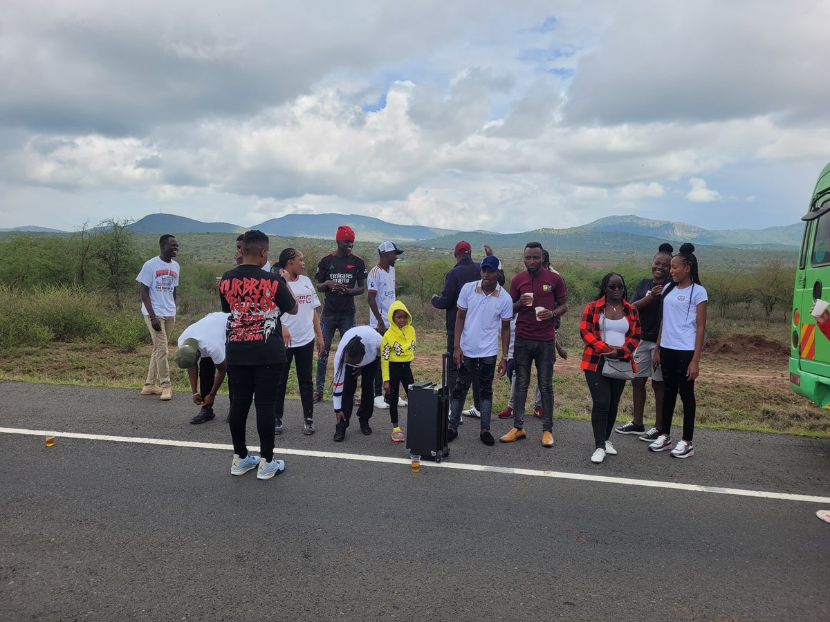 Bahatours31's tweet photo. Over 20 adventure seekers came together for a fun-filled road trip, enjoying the breath-taking scenery from NBO to Namanga. With entertainment, &amp; shared love for nature, the journey was magical.
Next Stop? 001 Yacht Cruise party, 13th-15th Dec! 
Call for more info. +254 702649070 https://t.co/7JSZYVdNA0