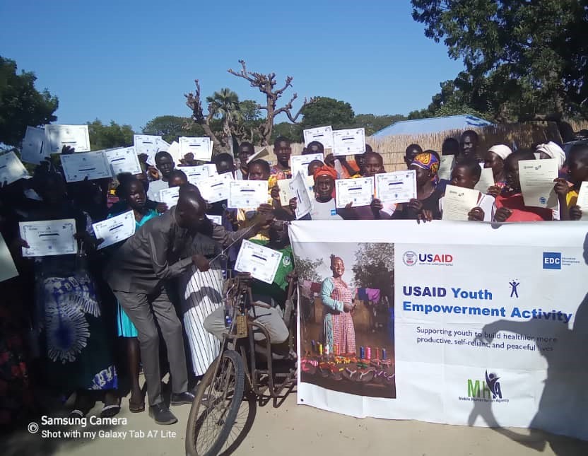 The USAID Youth Empowerment Activity aims to equip 25,000 South Sudanese youth in 14 counties with literacy, numeracy, entrepreneurship &amp; livelihood skills. On Monday, participants in Leer graduated, ready to earn, live healthier lives, &amp; foster social cohesion.