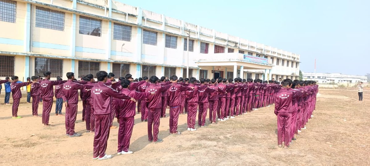 75th anniversary of the adoption of the Constitution.
Our Students and teachers took the oath together to uphold the constitution and its values on Constitution Day.
"HumaraSamvidhan, HumaraSwabhimaan."
#ConstitutionDay2024 #OathCeremony #preamble