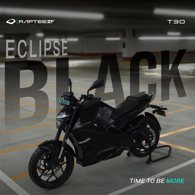 RapteeEnergy's tweet photo. The Sophistication of Eclipse Black
#RapteeHVT30 #MoreThanAMotorcycle #DiscoverRapteeHV #highvoltagetech #RapteeHV #ElectricMotorcycle #IndianEV #TimeToBeMore @DineshArjunV @IyerOnTheRun @bigvig21 @vjayapradeep @VenkataRamanDU https://t.co/LRDN18KQtu