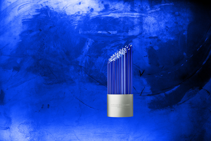 Es wird spannend! Morgen ist es soweit, dann entscheidet die Jury in einer letzten Sitzung über das diesjährige Gewinnerteam des Deutschen Zukunftspreises 2024. 

Die Preisverleihung am Mittwoch gibt es auch im Livestream! Ab 18.00 Uhr auf deutscher-zukunftspreis.de oder dem ZDF.